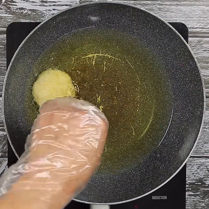 Step 5 Frying the cake Fried cassava cake with coconut milk