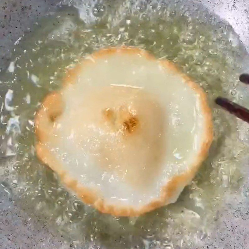 Step 2 Frying the cake Yến tail cake (Recipe shared from Tiktok Cooking with TasteVN)