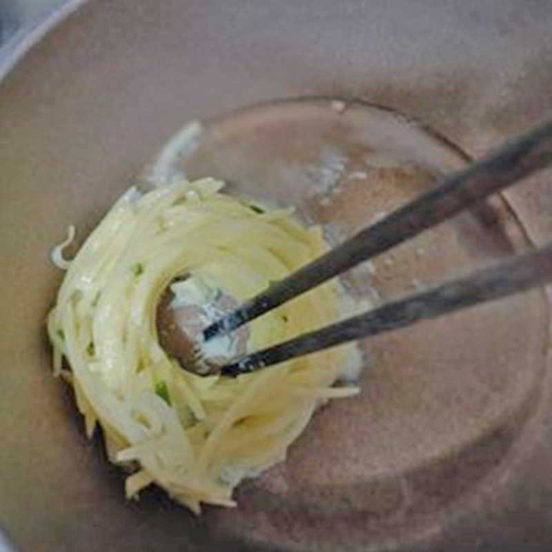 Step 3 Fried Bird's Nest Cake Bird's Nest Cake with Egg and Potato