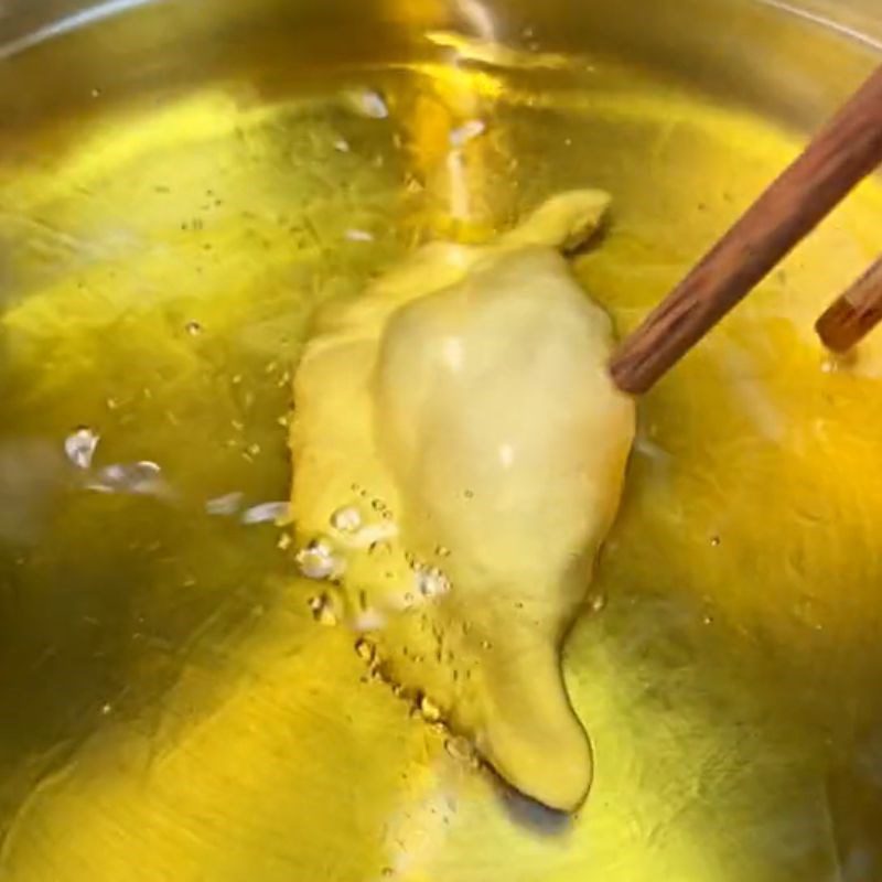 Step 7 Frying the dumplings Meat and egg dumplings