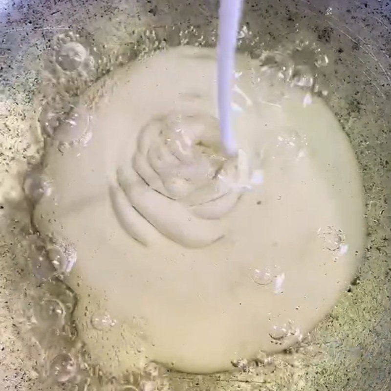 Step 2 Frying the cake Yến tail cake (Recipe shared from Tiktok Cooking with TasteVN)