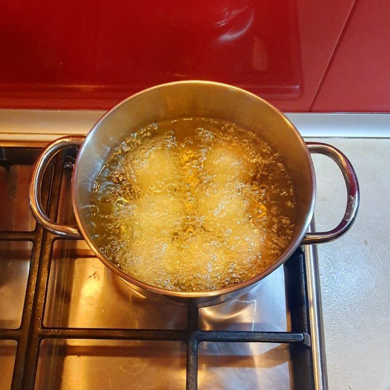 Step 4 Frying the Cake Mung Bean Coconut Milk Ball