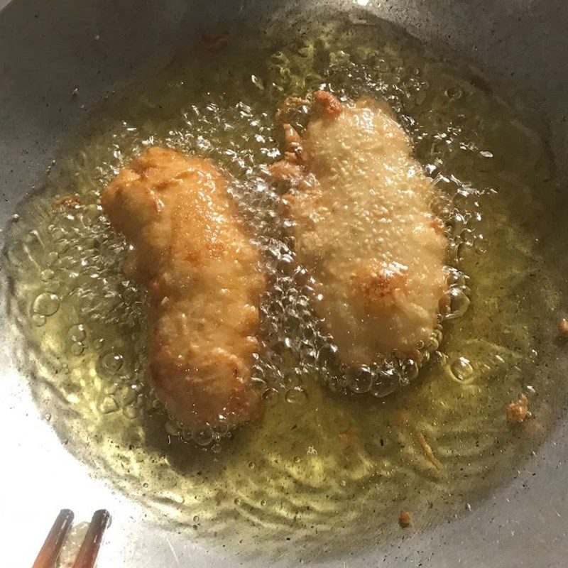 Step 3 Fry the banana cake Fried banana cake with banana frying flour