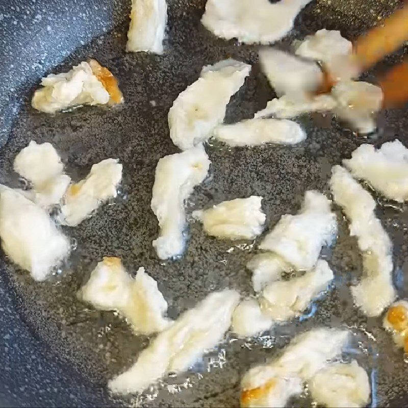 Step 2 Fry the bread for the salty vegan crispy topping