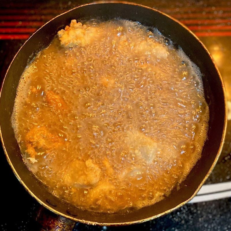 Step 2 Fry the fish Fried red tilapia