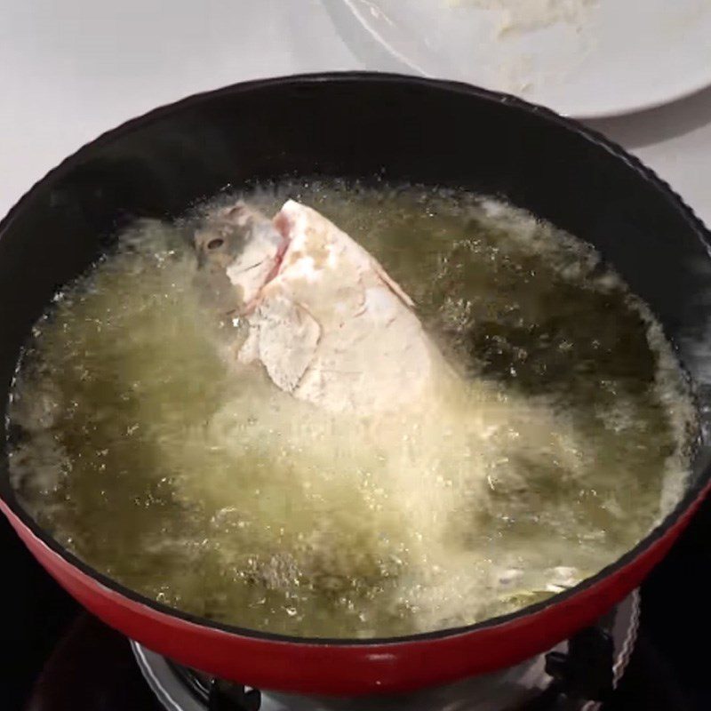 Step 3 Fry the fish fried fish