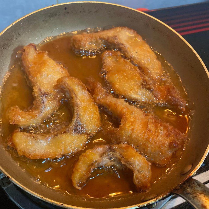 Step 2 Fry the fish for Fish Noodle Dip