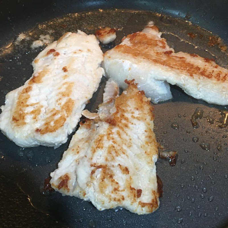 Step 2 Fry the Basa Fish Fillet with Fish Sauce