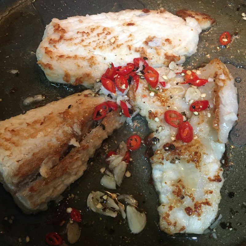 Step 2 Fry the Basa Fish Fillet with Fish Sauce