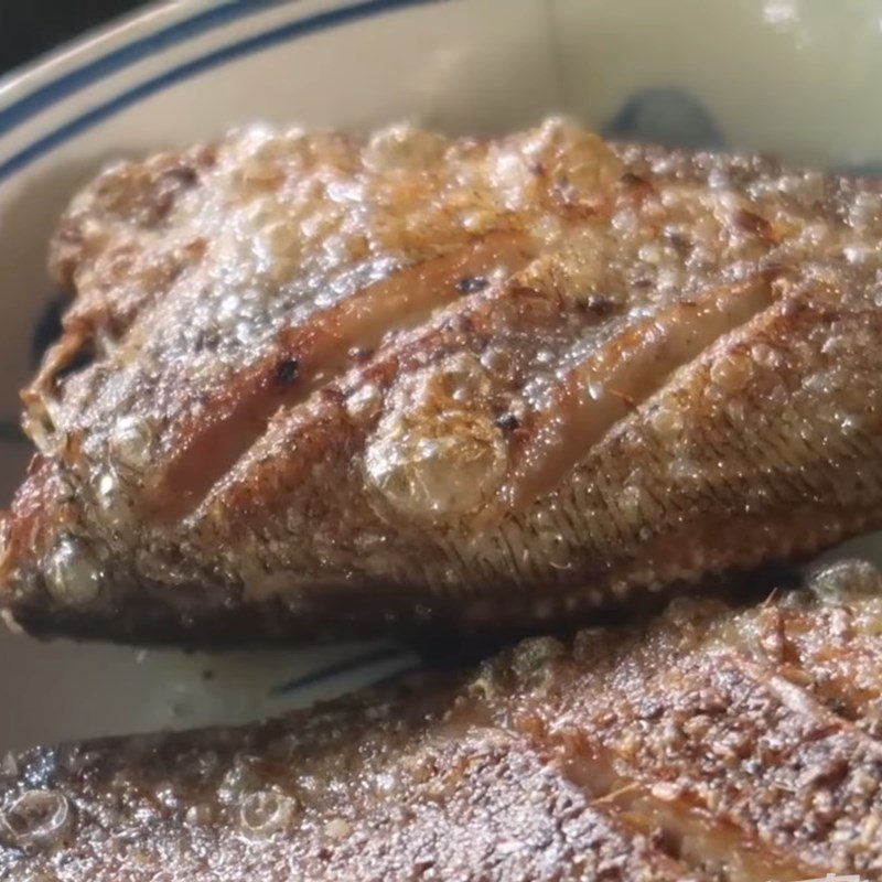 Step 4 Fried Dried Fish Fried Dried Snakehead Fish with Lemongrass and Chili