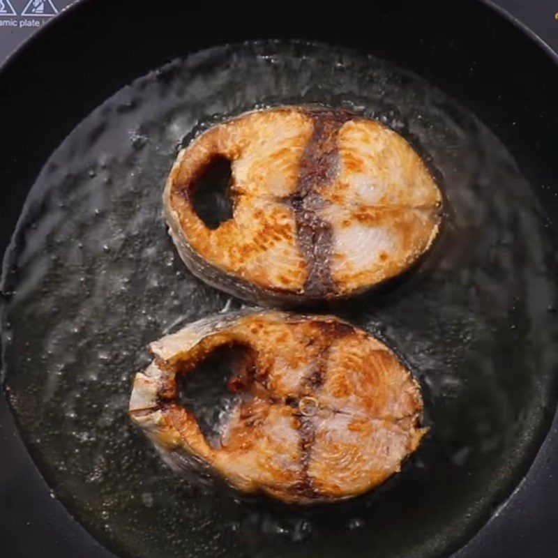 Step 2 Fried Tuna Fried tuna with fish sauce