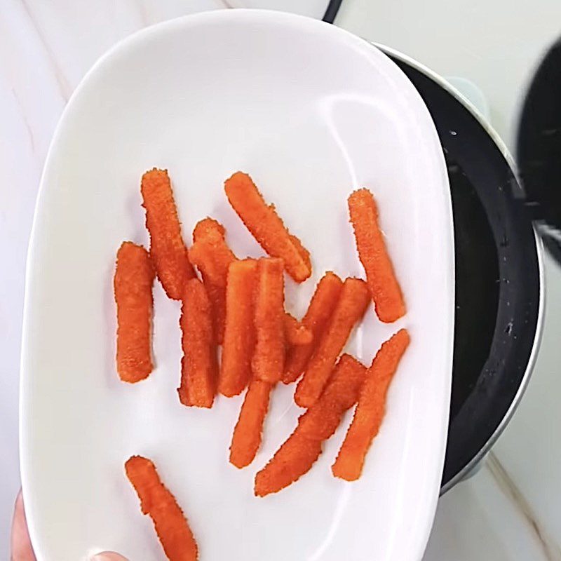 Step 4 Fry the carrot carrot snack