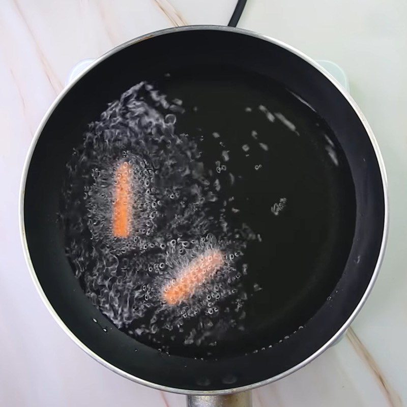 Step 4 Fry the carrot carrot snack