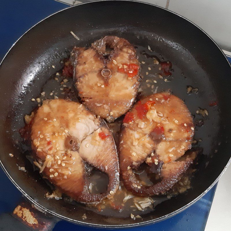 Step 4 Fry mackerel with fish sauce Mackerel fried with fish sauce