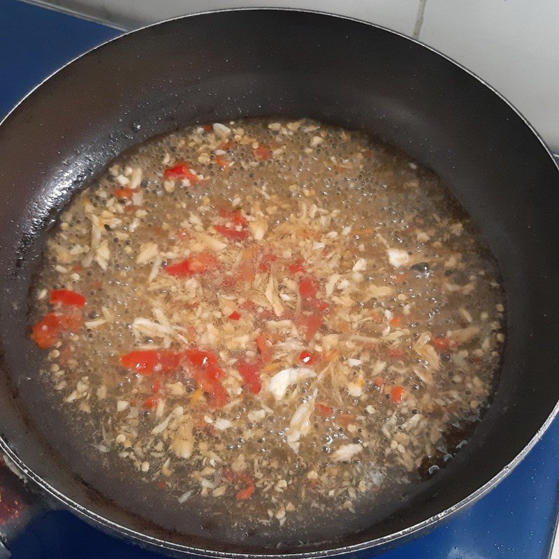 Step 4 Fry mackerel with fish sauce Mackerel fried with fish sauce