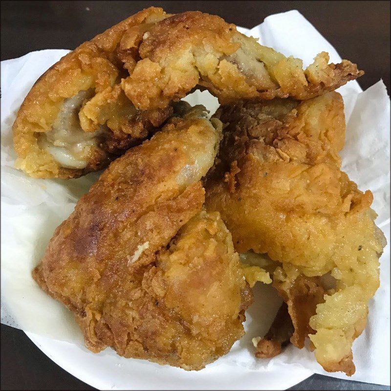 Step 5 Fry the chicken wings Fried crispy chicken wings