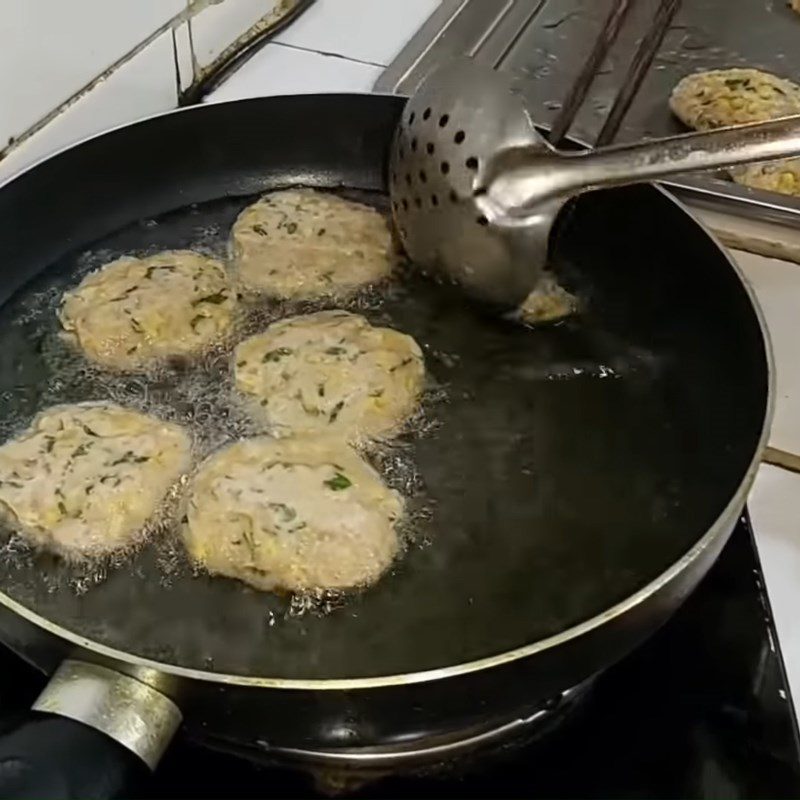 Step 4 Frying Meatballs