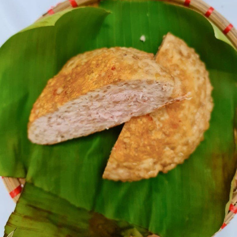 Step 4 Frying the rice paper rolls Ground meat rice paper rolls