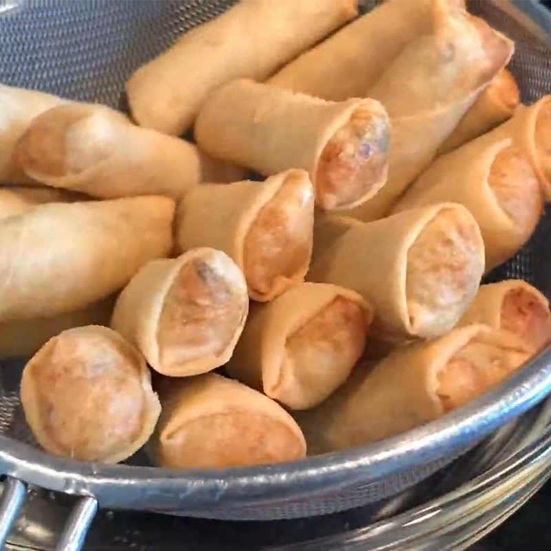 Step 4 Frying spring rolls Vegan spring rolls from soybeans