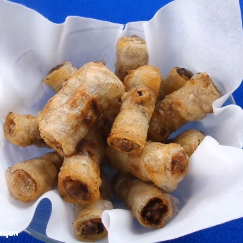 Step 5 Fry spring rolls, tofu, and eggs Noodle with soy sauce, meat, and egg roll