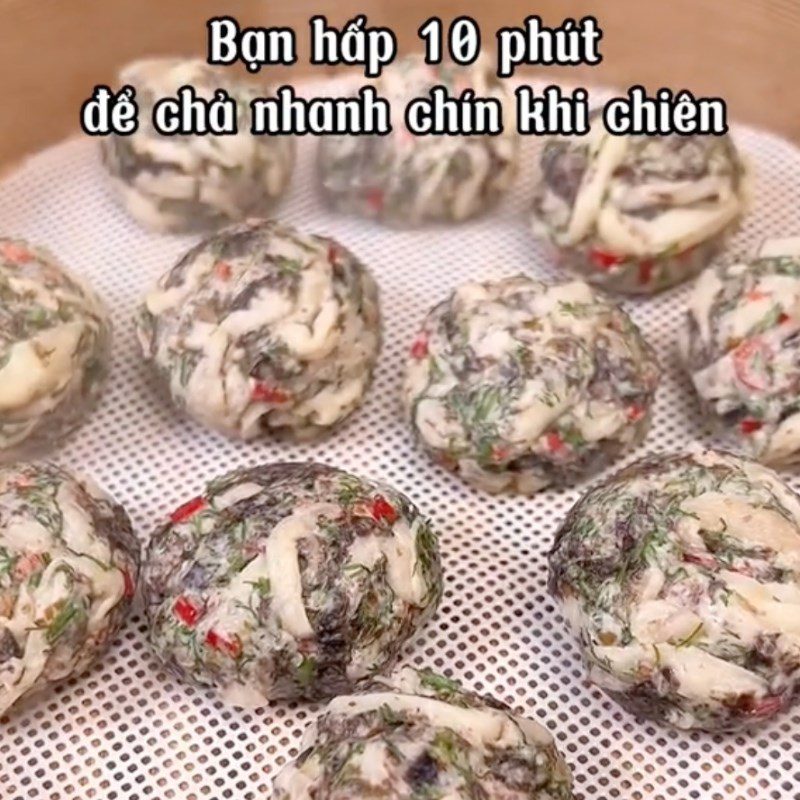 Step 3 Frying mushroom patties Mushroom patties with dill and seaweed