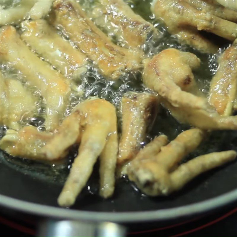 Step 3 Fried Chicken Feet Stir-fried Chicken Feet with Lemongrass and Chili