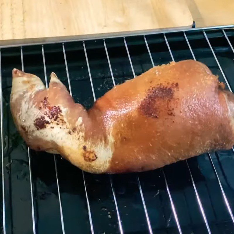 Step 6 Frying the Pork Leg Fried Pork Leg