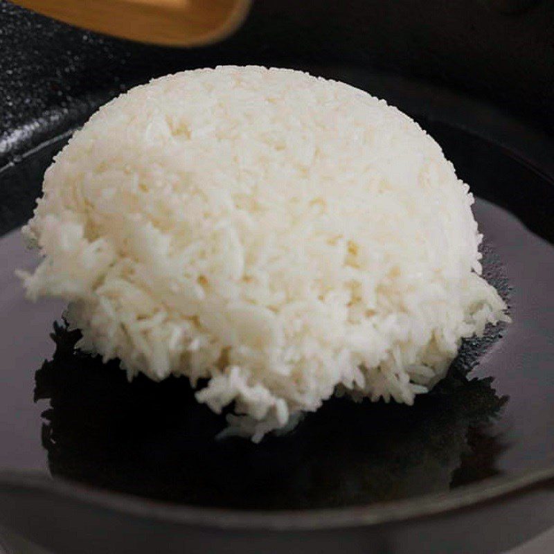 Step 3 Fry the rice Fried rice with shrimp paste