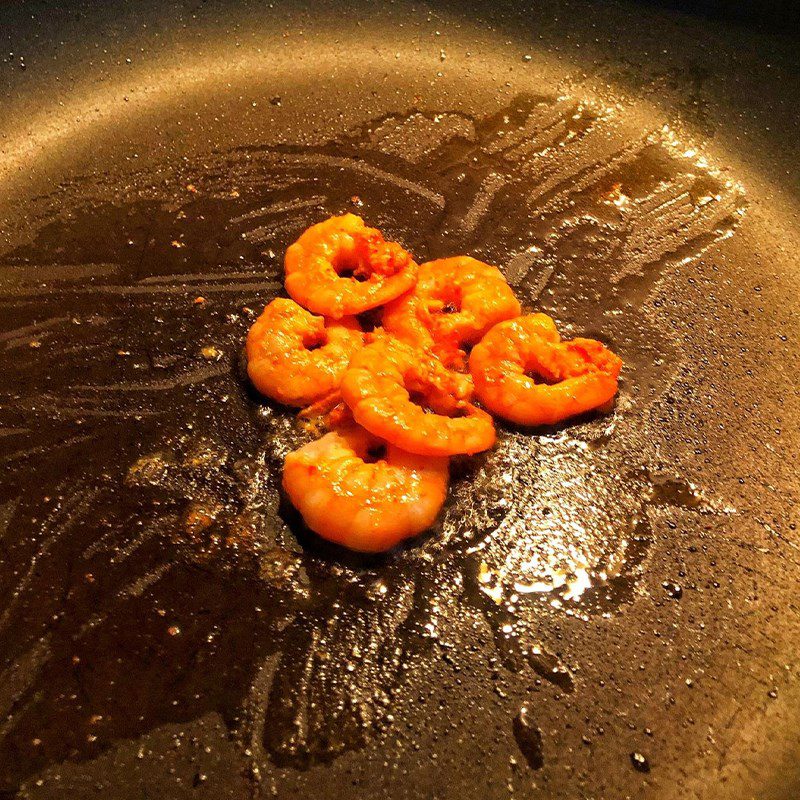 Step 2 Fry the rice for Salted Rice with Shrimp