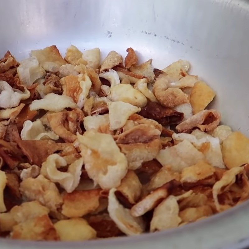 Step 1 Fry the fish skin Fish Skin Salad