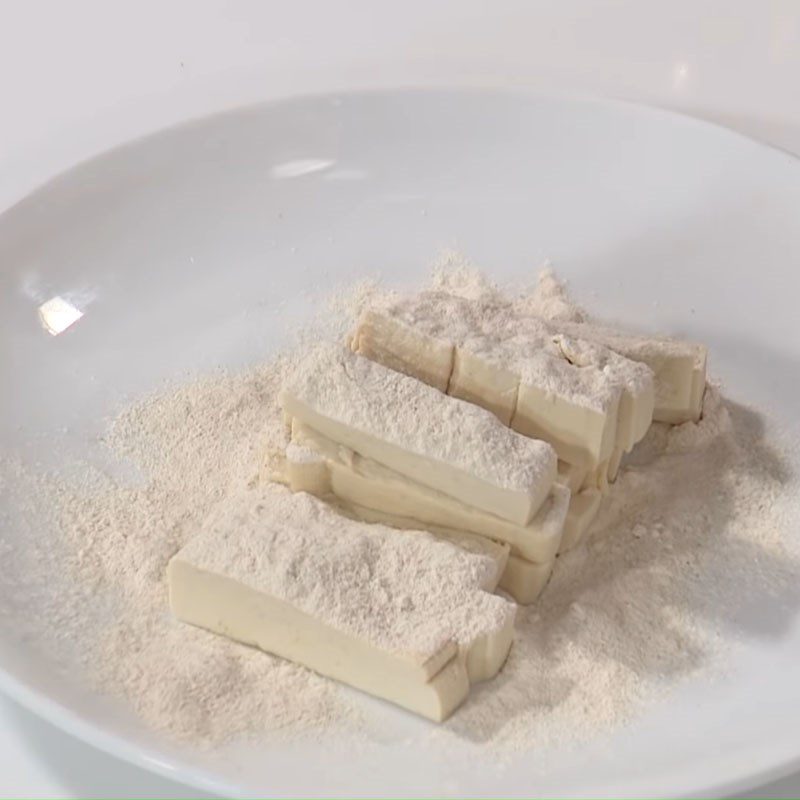 Step 2 Fry the tofu for Fried Tofu Salad