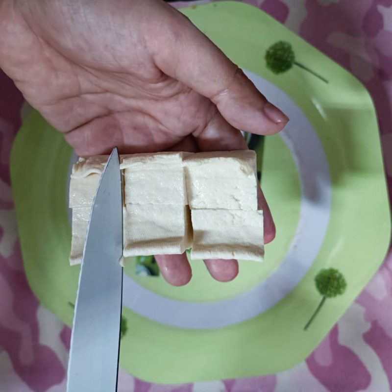 Step 1 Fry the tofu Spicy soft tofu