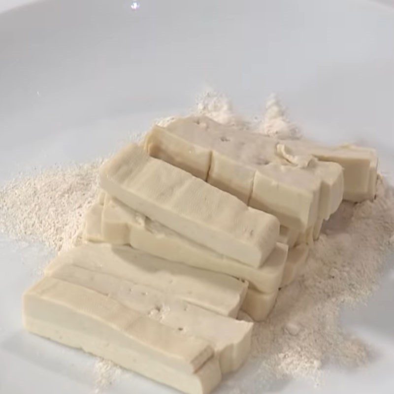 Step 2 Fry the tofu for Fried Tofu Salad