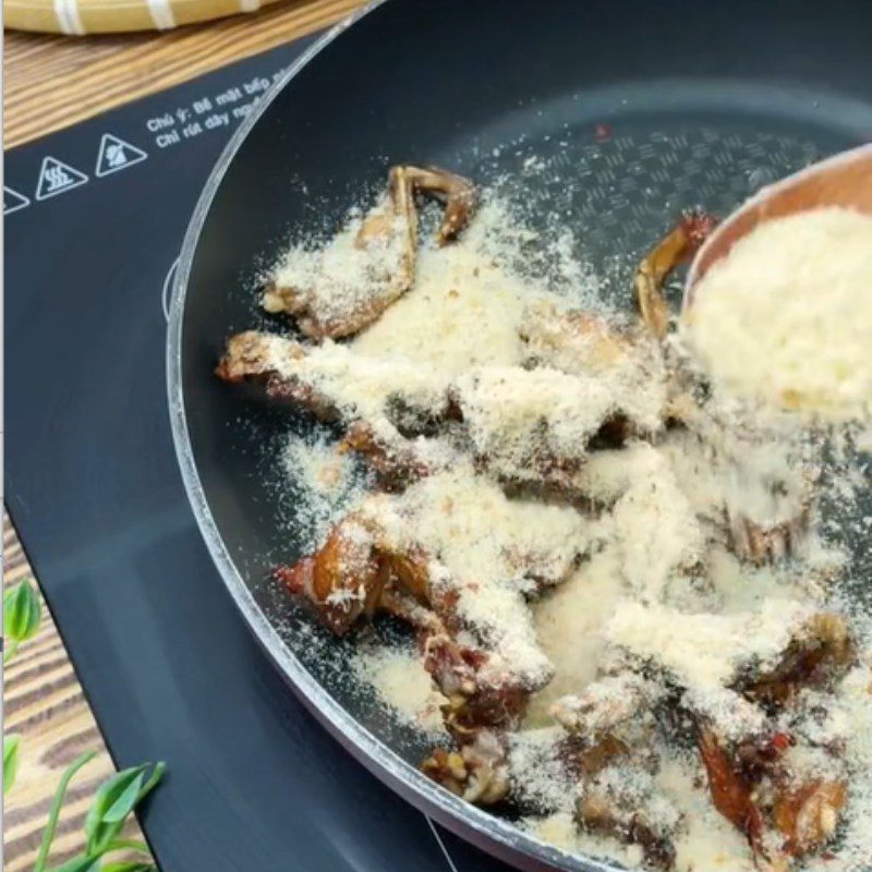 Step 3 Frying Frogs Salted Frog (Recipe shared from Tiktok Cooking with TasteVN)