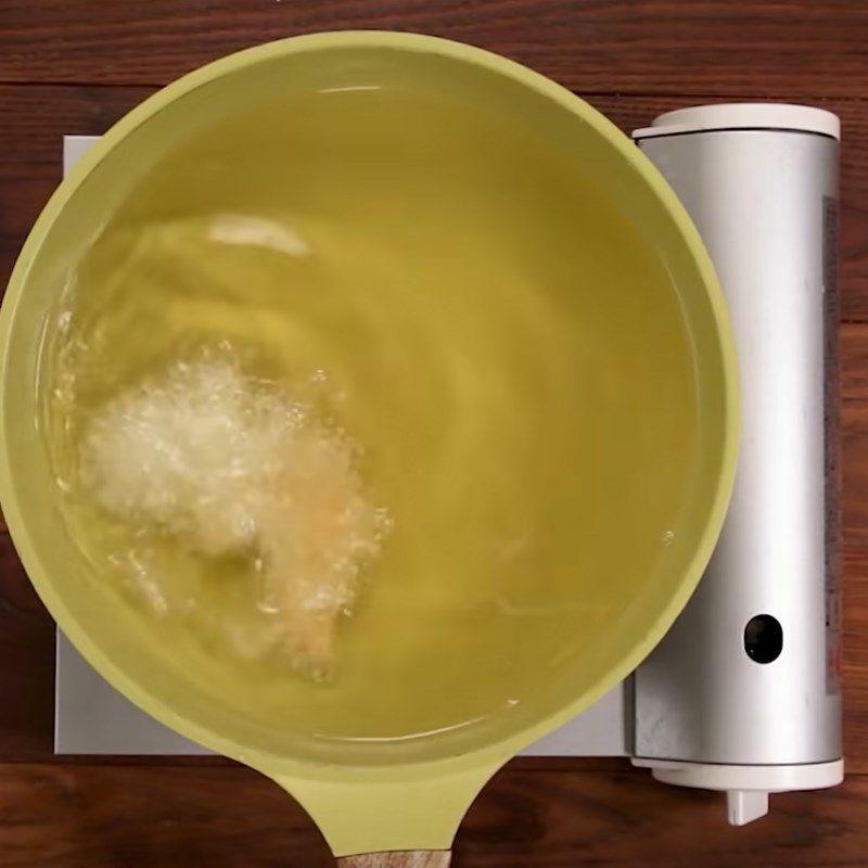 Step 5 Fry the chicken Spicy fried chicken