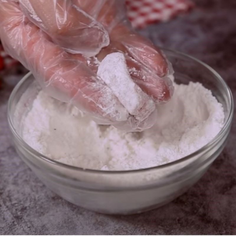 Step 1 Fry the chicken Fried Chicken Salad with Cheese Sauce