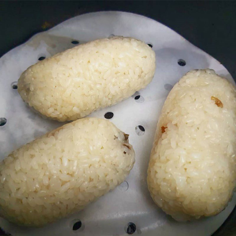 Step 5 Fried sticky rice with chicken using an air fryer (recipe shared by a user)