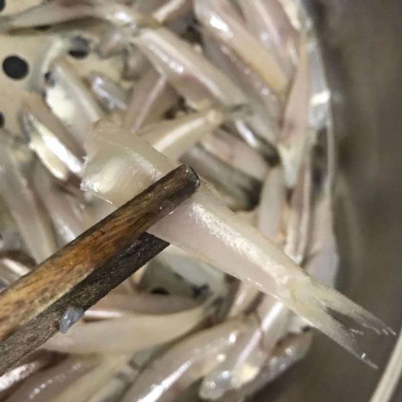 Step 2 Fry the anchovies until crispy Fried Anchovies with Fish Sauce