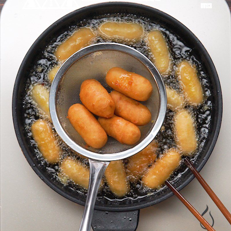 Step 4 Fry the dumplings Sweet potato dumplings