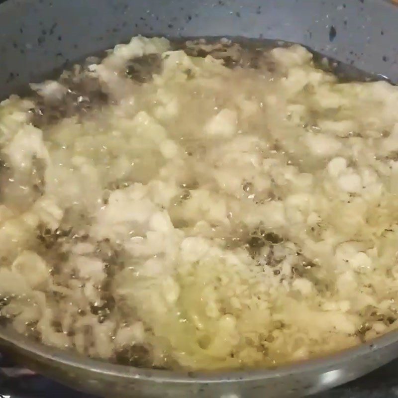 Step 3 Frying the bitter melon Crispy fried bitter melon