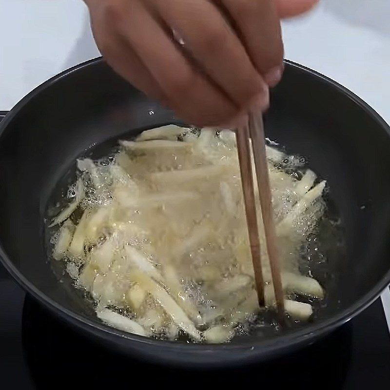 Step 2 Fry the Potatoes for Butter Sugar Fried Potatoes