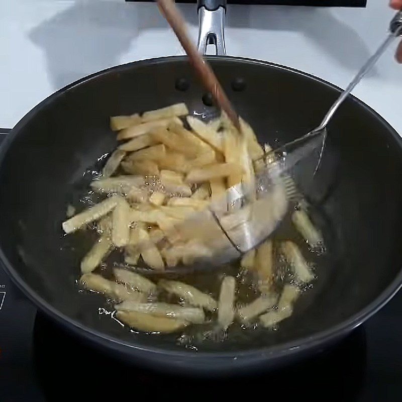 Step 2 Fry the Potatoes for Butter Sugar Fried Potatoes