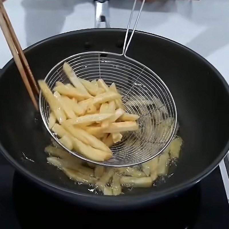 Step 2 Fry the Potatoes for Butter Sugar Fried Potatoes