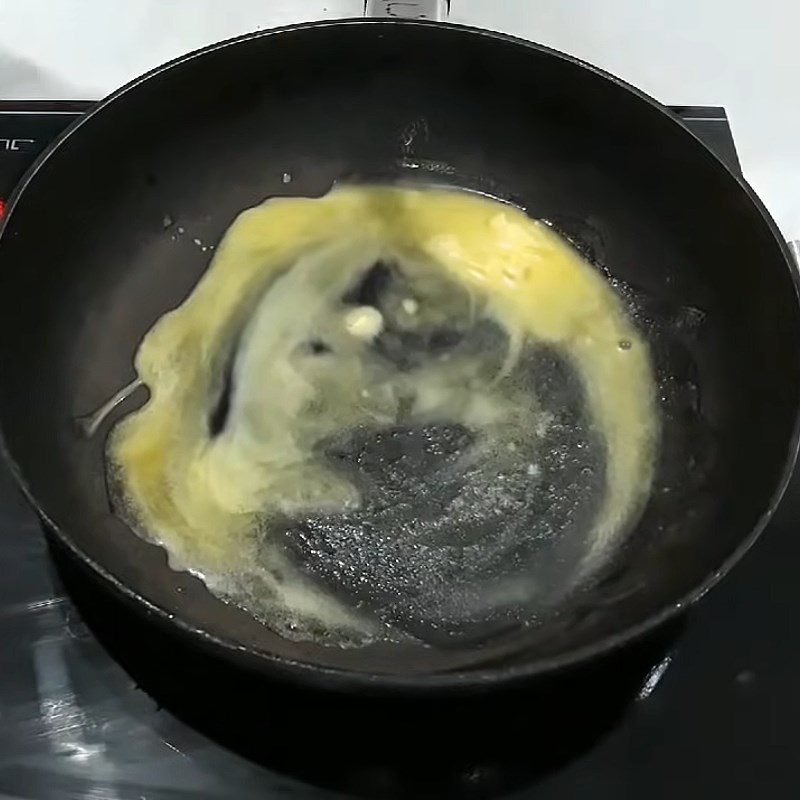 Step 3 Frying potatoes with butter Butter fried potatoes