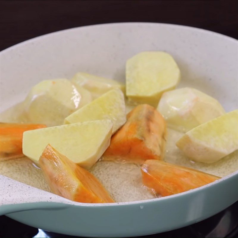 Step 7 Fry the potatoes Pork rib curry