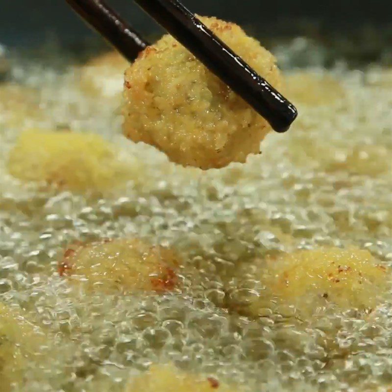 Step 4 Fried Shiitake Mushrooms Stuffed minced meat fried crispy