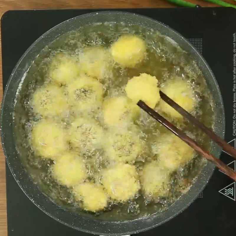 Step 4 Fried Shiitake Mushrooms Stuffed minced meat fried crispy