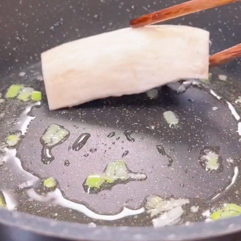 Step 3 Fry the mushrooms Tofu rolls with king oyster mushrooms and fried tofu