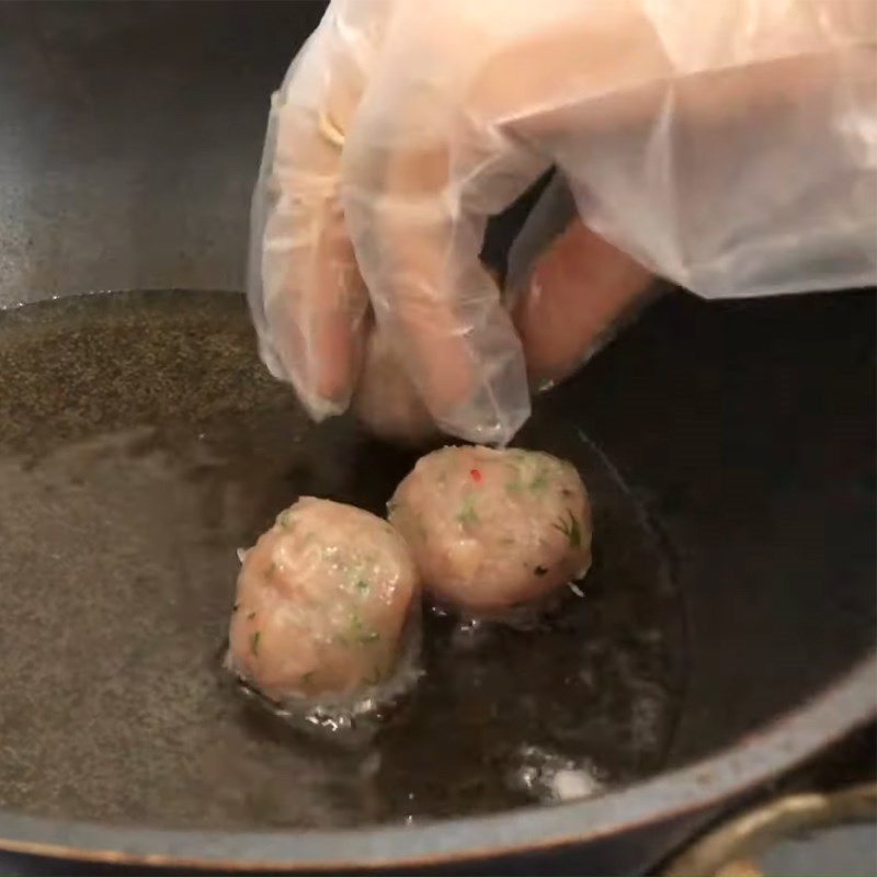 Step 4 Shallow fry snakehead fish cake Snakehead fish cake with tomato sauce