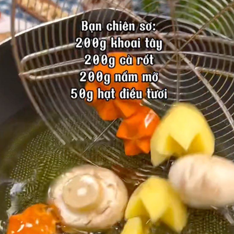 Step 2 Lightly fry the vegetables for Vegetarian Lagu (Lagu with Lychee recipe from the TikTok channel Bếp chay XANH)